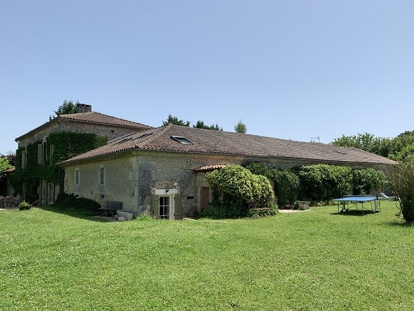 ENSEMBLE IMMOBILIER AVEC GITES