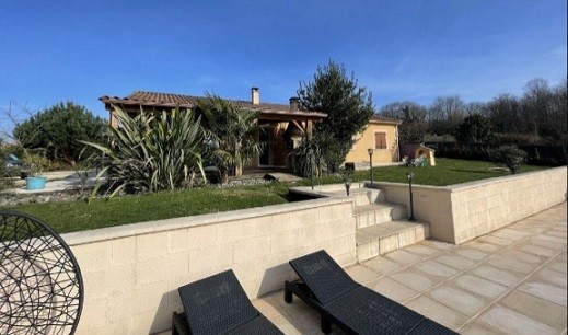 MAISON PLAIN PIED 4 CHAMBRES, JARDIN ET PISCINE