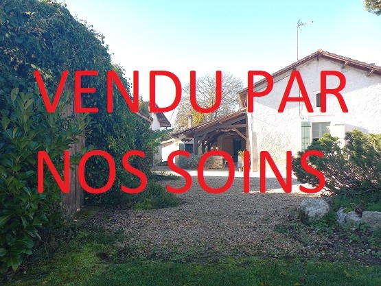 MAISON DE VILLAGE AVEC PISCINE