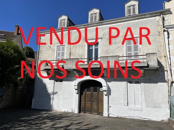 MAISON DE VILLE A RESTAURER