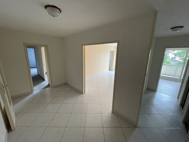 APPARTEMENT T4, 82 m2 avec terrasse et parking