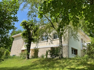 MAISON 6 CHAMBRES AVEC PISCINE ET PARC ARBORÉ