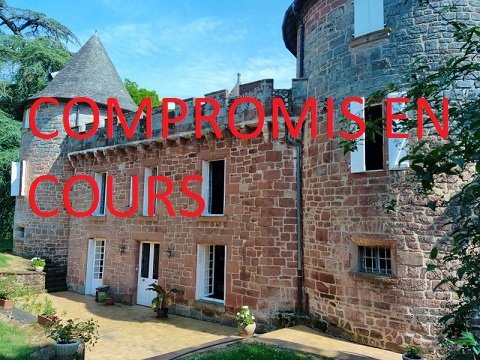 CHÂTEAU et DÉPENDANCES