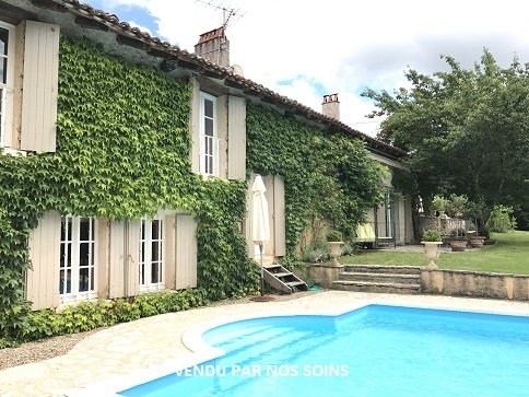 SUPERBE LONGÈRE ACCÈS IMMÉDIAT PERIGUEUX