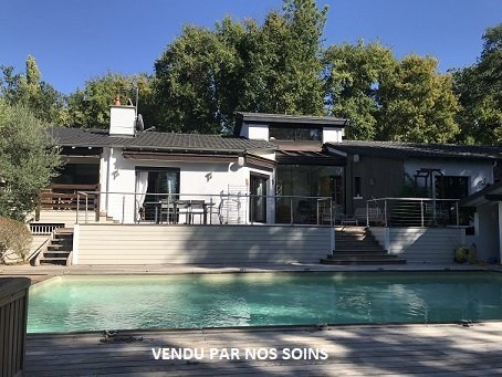 MAGNIFIQUE VILLA AVEC PISCINE ET PARC ARBORE