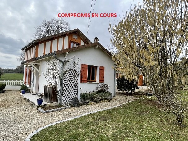 MAISON DE CAMPAGNE AVEC JARDIN