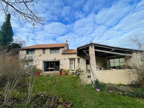 ANCIENNE FERME RESTAURÉE, 206 m2 5 CHAMBRES.