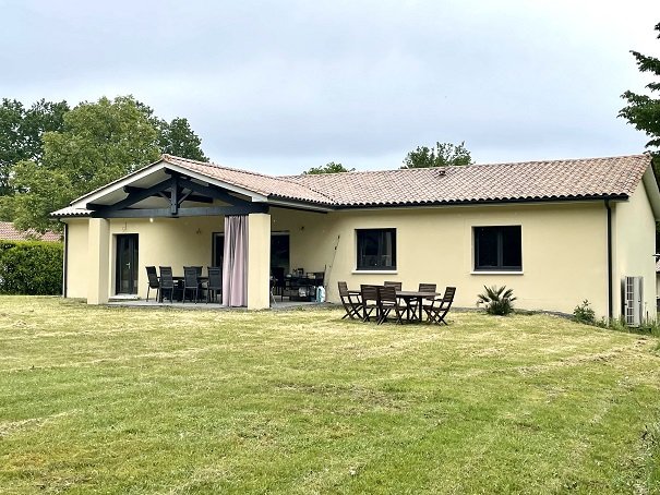 Plain-pied 146 m2, 3 chambres.