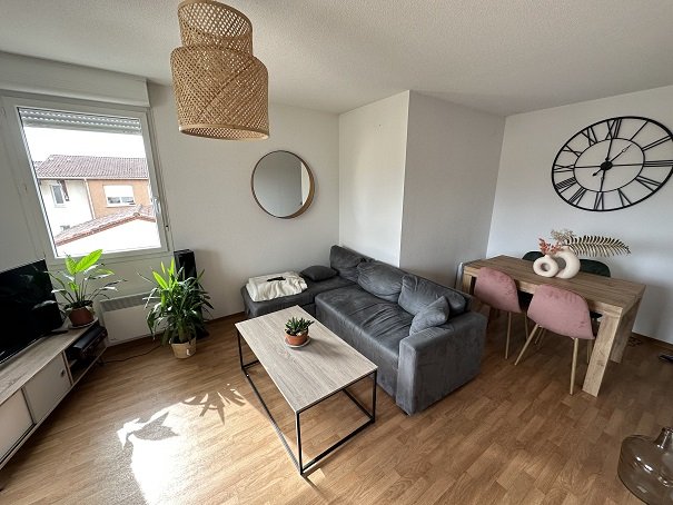 Appartement T3, 60 m2 avec garage.
