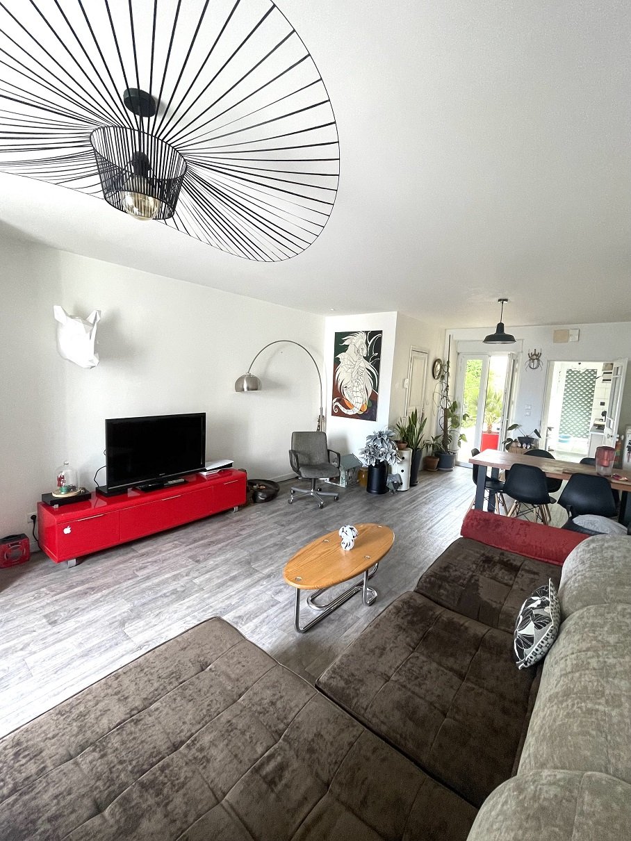 Maison 4 pièces 93 m2.