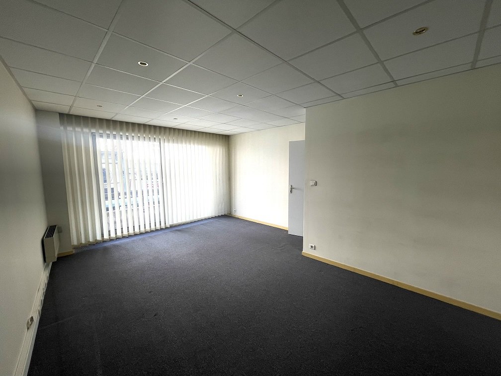 Bureau PÉRIGUEUX 95 m2.