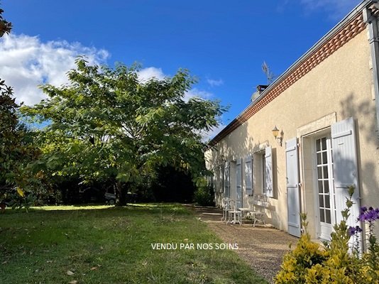 Maison de campagne 8 pièce(s) 208 m2.