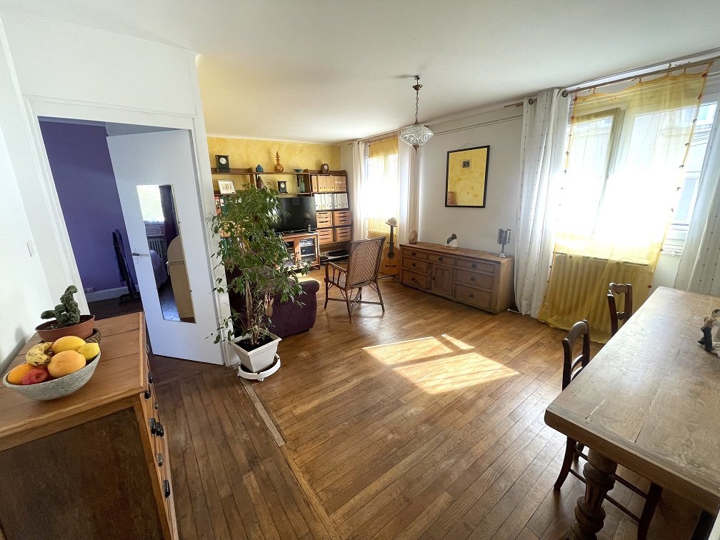 Vesone, appartement 70 m2 avec garage.