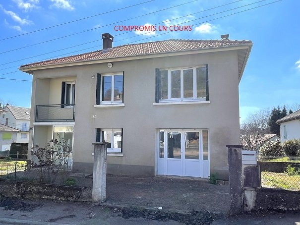 Maison T4 110 m2 non mitoyenne avec jardin.