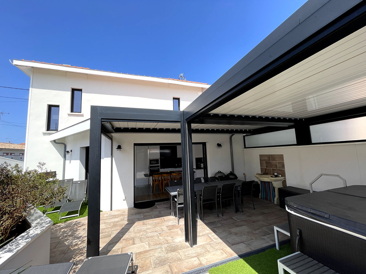 Maison avec jacuzzi proche Bassin.