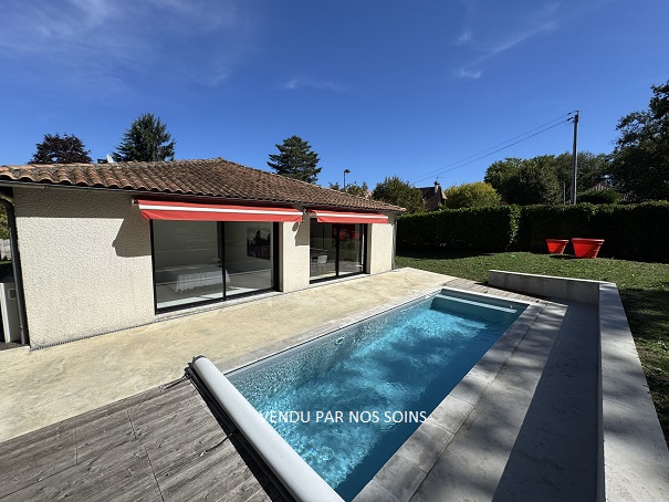Maison d&rsquo;architecte  piscine garage.