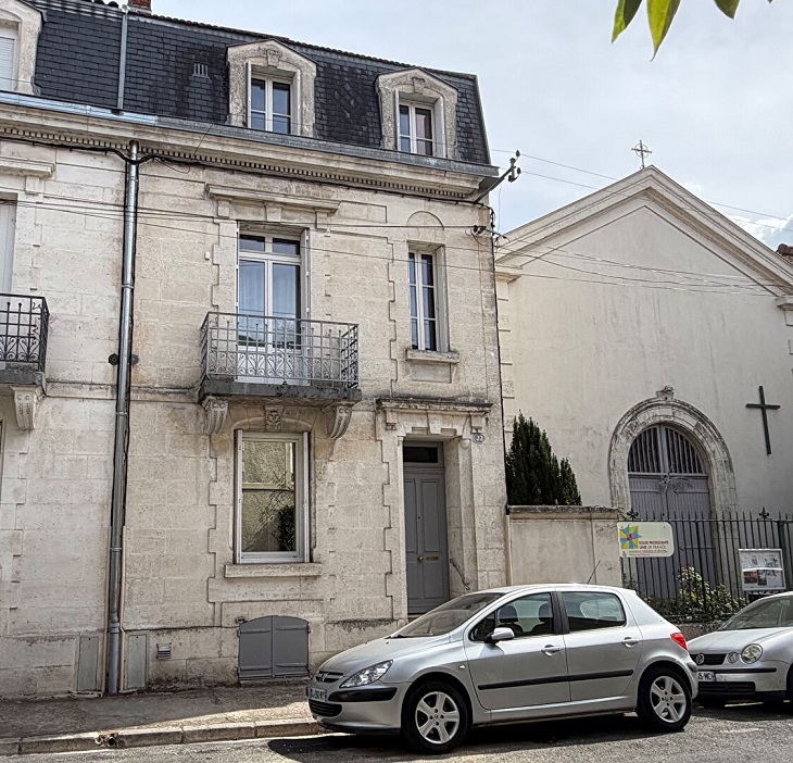 Centre ville de Perigueux, 5 chambres et un garage.