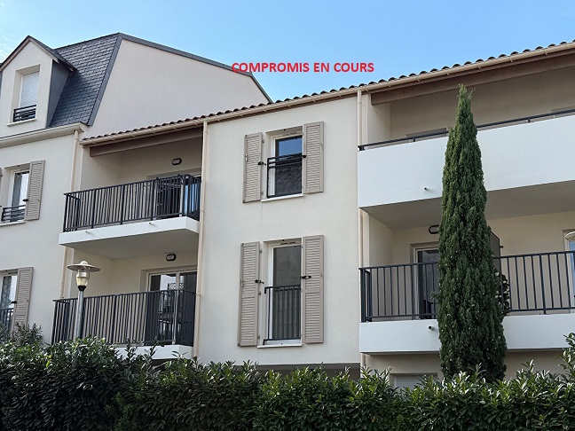 Appartement T3 place faidherbe avec terrasse et parking.