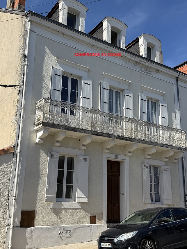 Immeuble Périgueux 13 pièce(s) 245 m2.