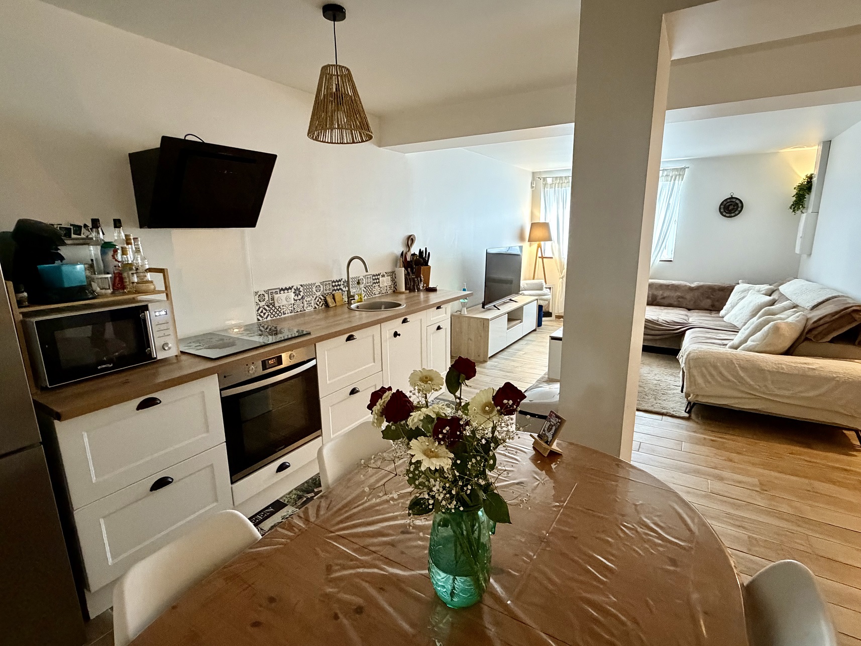 Immeuble de rapport, 2 appartements avec terrasse.